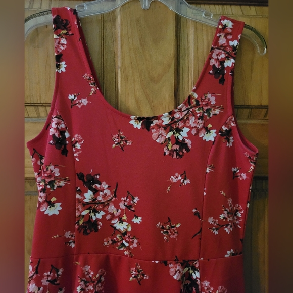 H&M red & flower dress - Picture 3 of 4
